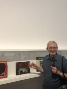 VICENÇ BATALLA | L'anglès Martin Parr, explicant la seva selecció per a l'exposició 50 anys, 50 llibres