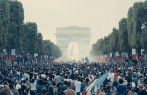 ARCHIVO | <em>Les misérables</em> se abre con la celebración de los actores del Mundial de fútbol 2018