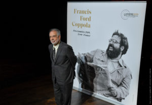 JEAN-LUC MÈGE | Francis Ford Coppola, davant del cartell del Festival Lumière 2019 en què ell era el protagonista