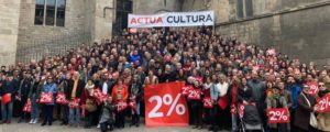 ARXIU | Acció el 9 de març passat a la plaça del Rei de Barcelona de la plataforma Actua Cultura per reivindicar un 2% als pressupostos de la Generalitat