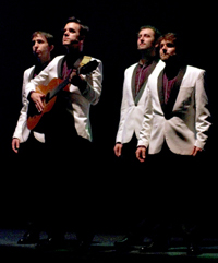 ARCHIVO | Los cuatro actores-cantantes-músicos de <em>Records a Broadway</em> (Recuerdos en Broadway), que se representa en el Almeria Teatre