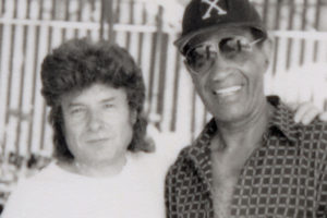 ARCHIVO | Enrique Morente y Max Roach, en un encuentro propiciado en 1989 por el Taller de Músics que ha dado pie a un espectáculo de homenaje en el Ciutat Flamenco