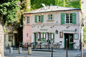 COOKHEURE | La célèbre Maison Rose de Montmartre dans l’actualité, peinte avec cette couleur par Germaine Gargallo