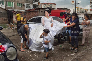 SELENE MAGNOLIA | La fiancée avant le mariage dans le quartier de Stolipinovo de la ville bulgare de Plovdid, en juillet 2020