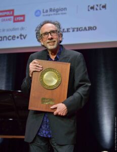 JEAN-LUC MEGE | Le cinéaste américain Tim Burton, avec le Prix Lumière 2022 le 21 octobre dernier