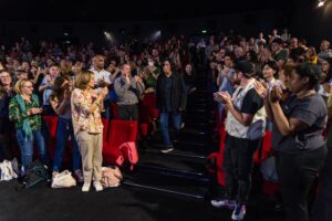 INSTITUT LUMIÈRE/DW | El realitzador sud-coreà Lee Chang-dong, rebut pel públic de Lió abans de la seva master class al Festival Lumière