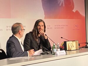 VICENÇ BATALLA | El director gallec Óliver Laxe, a la roda de premsa pel Premi del Jurat per Sirât al Festival de Canes 2025